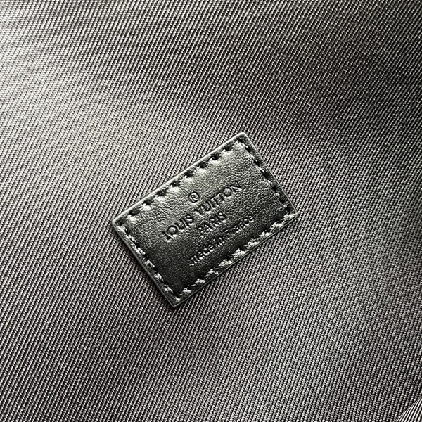 ルイヴィトンバッグ着用イメージ